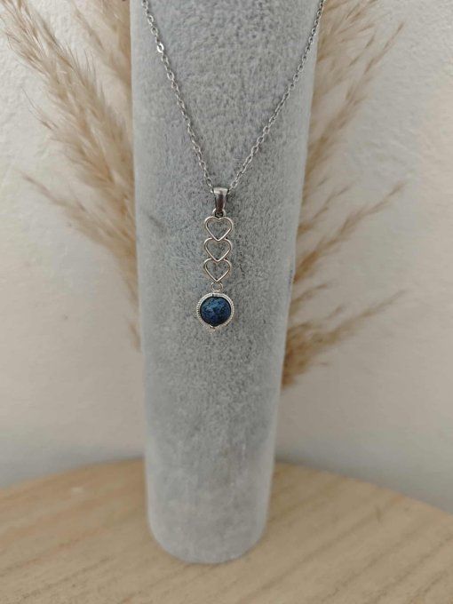 COLLIER PENDENTIF 3 COEURS AVEC DUMORTIERITE 8 mm